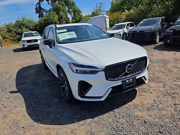 2026 VOLVO XC60