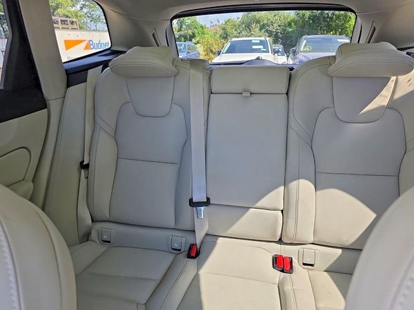 2026 VOLVO XC60