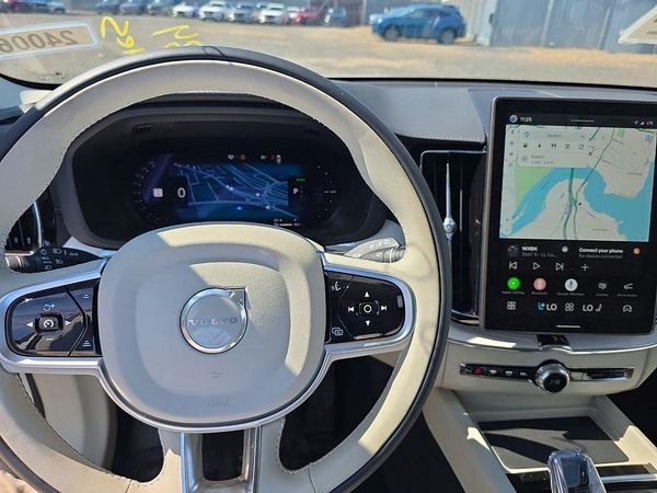 2026 VOLVO XC60