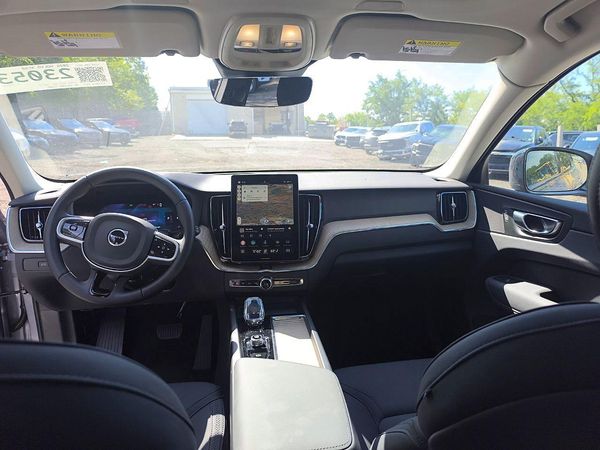 2026 VOLVO XC60
