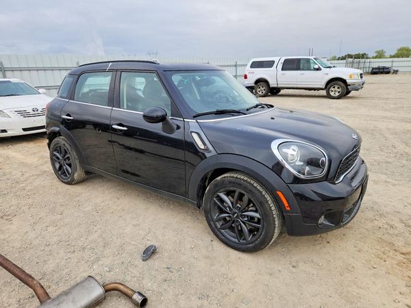 2014 MINI COOPER — Passenger 3/4