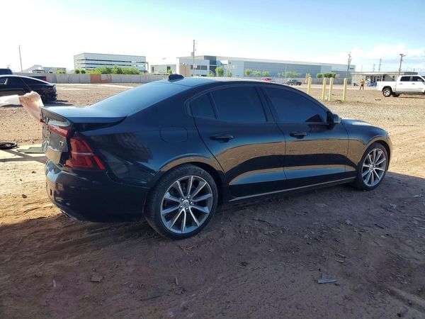 2019 VOLVO S60