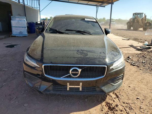 2019 VOLVO S60