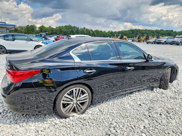 2015 INFINITI Q50