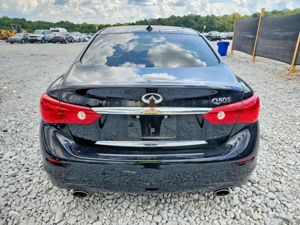 2015 INFINITI Q50
