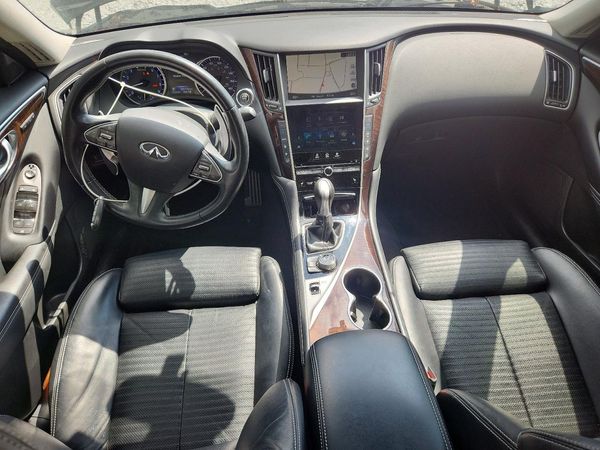 2015 INFINITI Q50