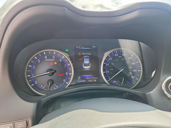 2015 INFINITI Q50