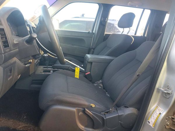 2012 JEEP LIBERTY Sport — DENT