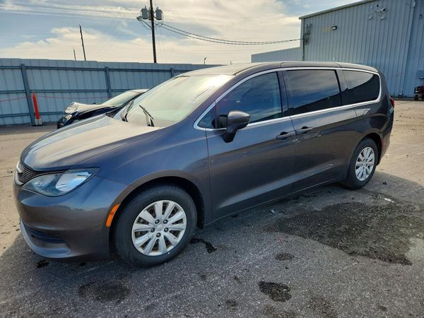 2018 CHRYSLER PACIFICA L — Front 3/4
