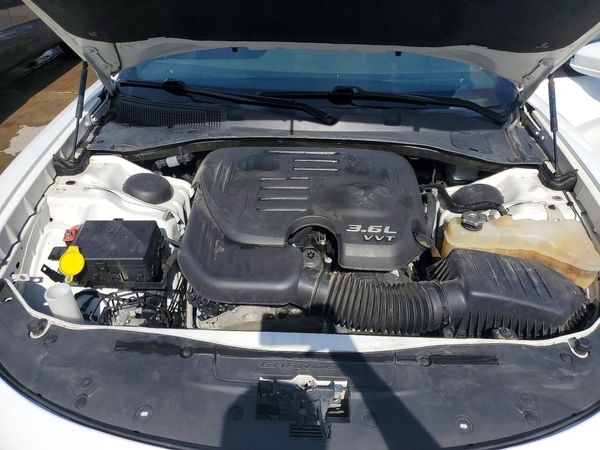 2022 DODGE CHARGER SXT — Engine bay