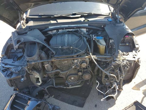 2017 PORSCHE MACAN — Engine bay