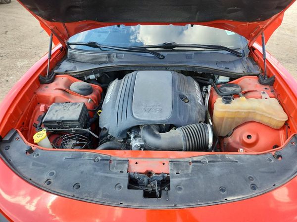 2021 DODGE CHARGER R/T — Engine bay
