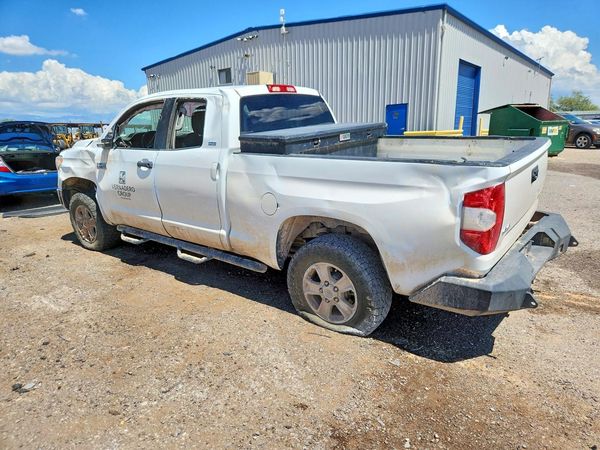 2016 TOYOTA TUNDRA