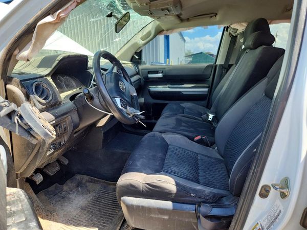 2016 TOYOTA TUNDRA