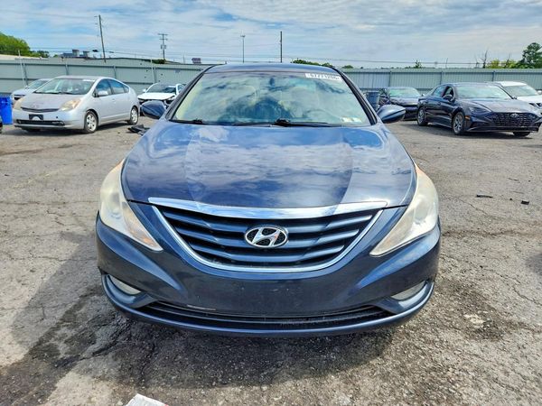 2013 HYUNDAI SONATA GLS/ GLS Popular