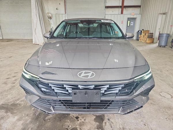 2024 HYUNDAI ELANTRA