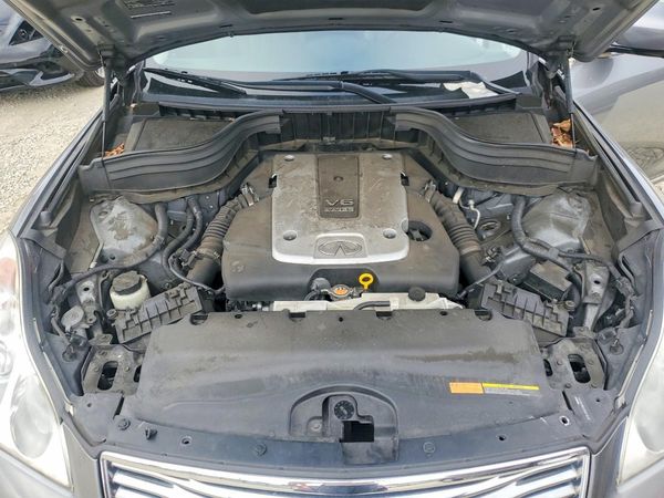 2013 INFINITI OTHER — Engine bay