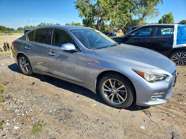2015 INFINITI Q50