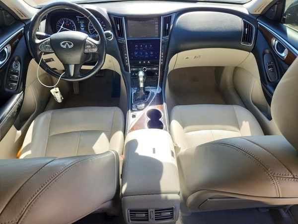 2015 INFINITI Q50