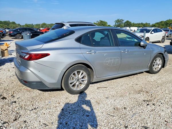 2025 TOYOTA CAMRY