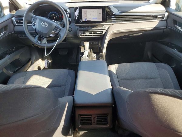 2025 TOYOTA CAMRY