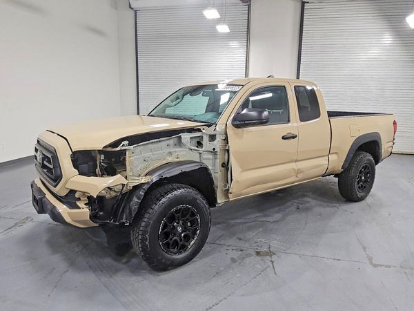 2020 TOYOTA TACOMA SR5 — Front 3/4