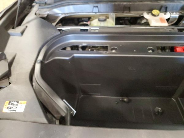 2022 FORD MUSTANG Premium — Engine bay