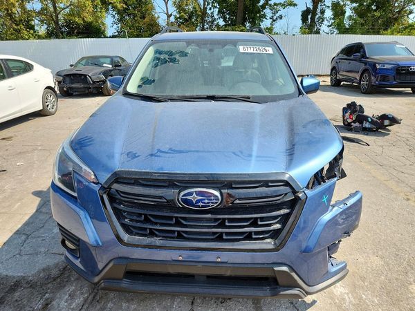 2023 SUBARU FORESTER