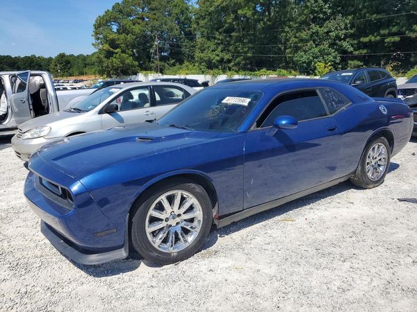 2012 DODGE CHALLENGER SRT8 — Front 3/4
