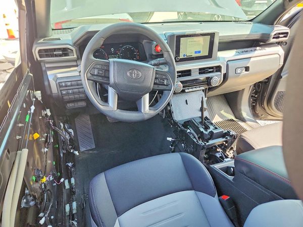 2025 TOYOTA TACOMA