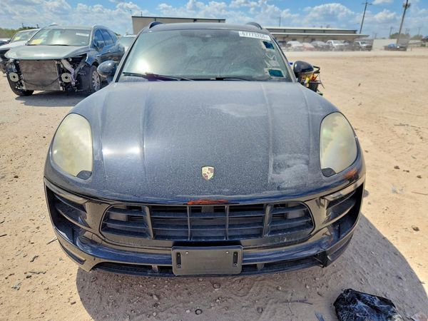 2017 PORSCHE MACAN