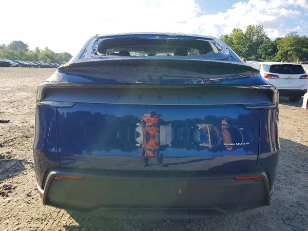 2026 TESLA MODEL Y