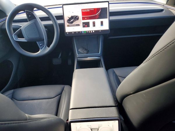 2026 TESLA MODEL Y