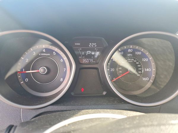 2016 HYUNDAI ELANTRA