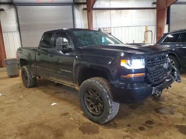 2018 CHEVROLET SILVERADO LT — Passenger 3/4