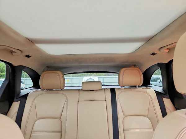 2019 JAGUAR F-PACE Prestige