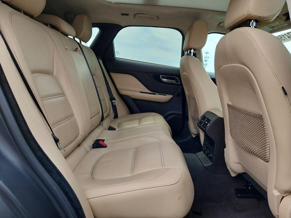2019 JAGUAR F-PACE Prestige