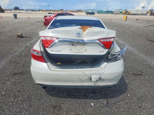 2016 TOYOTA CAMRY