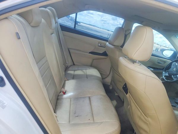 2016 TOYOTA CAMRY