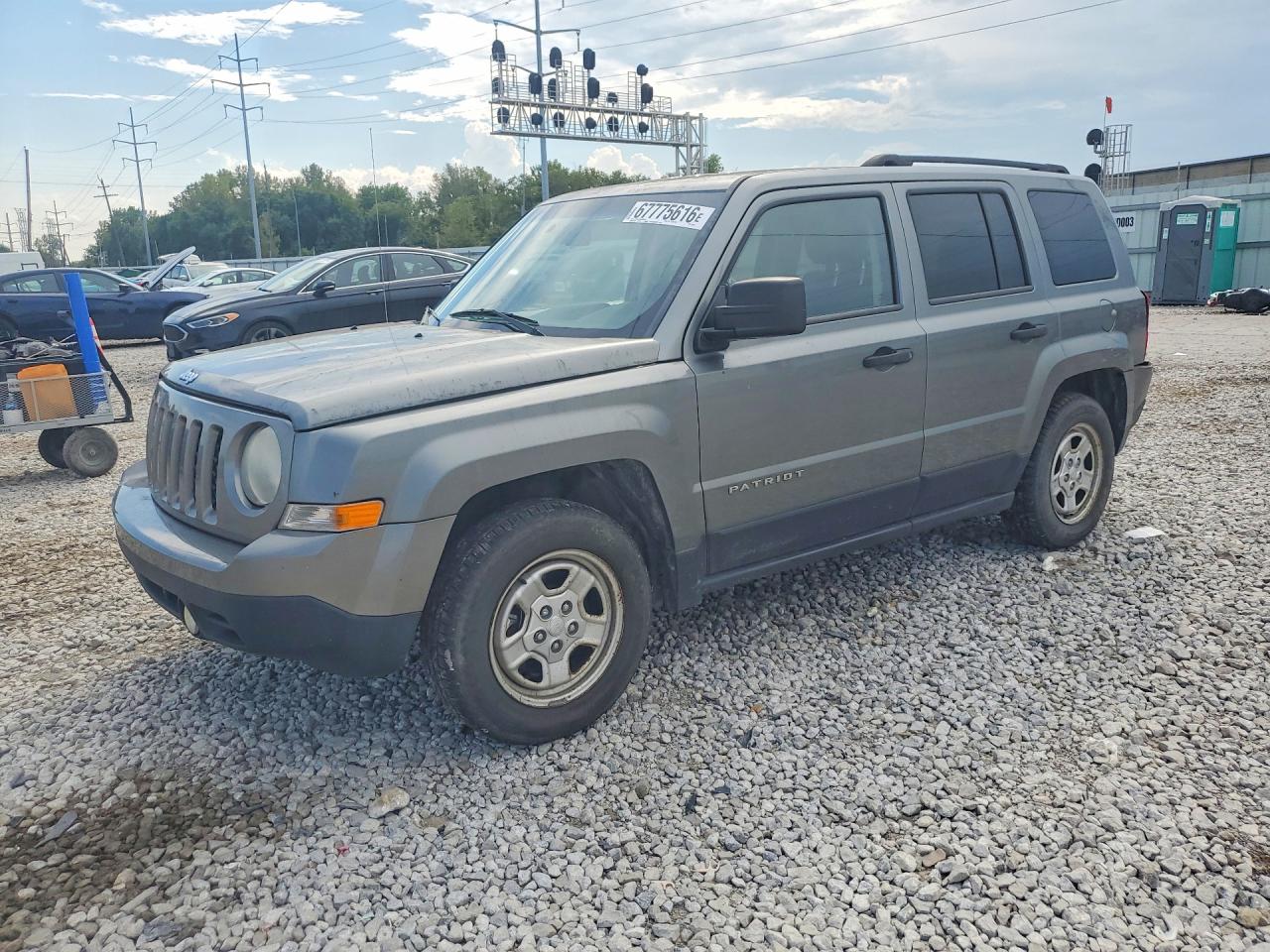 2013 JEEP PATRIOT Sport — Front 3/4