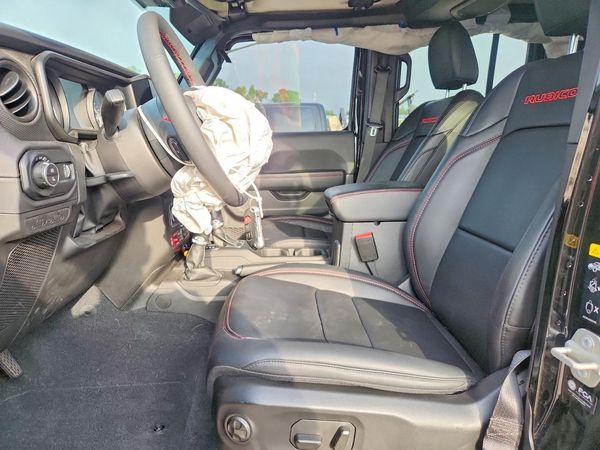 2024 JEEP GLADIATOR