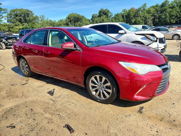 2015 TOYOTA CAMRY