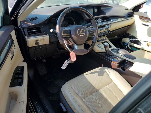 2016 LEXUS ES