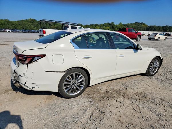 2018 INFINITI Q50