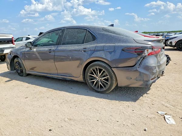 2022 TOYOTA CAMRY