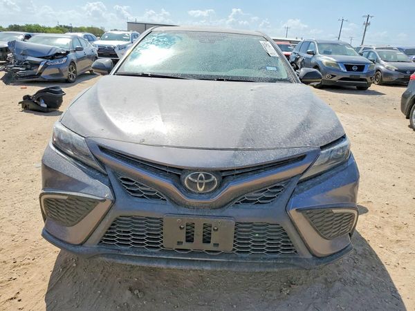 2022 TOYOTA CAMRY