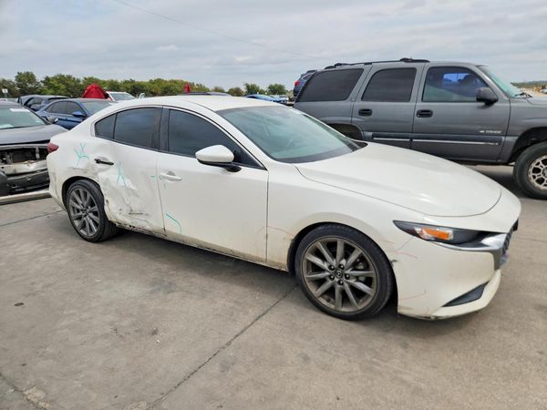 2022 MAZDA 3 Select Package