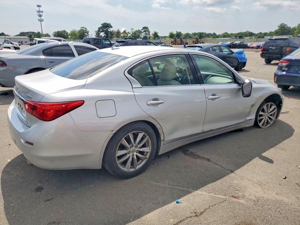 2015 INFINITI Q50