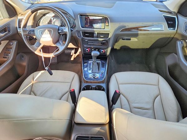 2013 AUDI Q5 Premium Plus