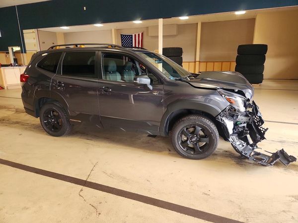 2023 SUBARU FORESTER